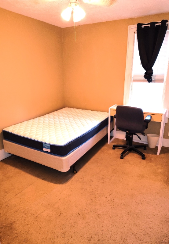 Building Photo - 2951 N 51st St