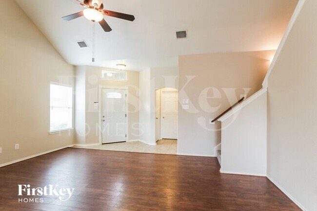 Foto del edificio - 18490 Sunrise Pines Dr