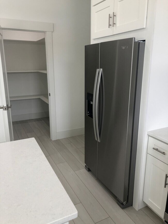 Foto del edificio - Beautiful New Construction Condo!!