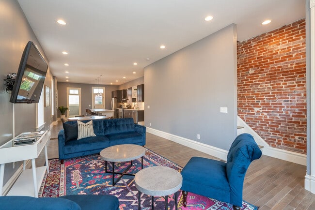 Building Photo - 4154 Chouteau Ave
