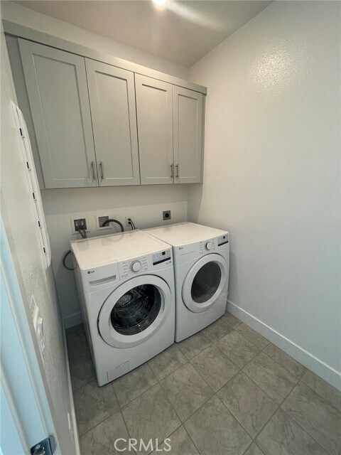 Building Photo - 204 Abacus