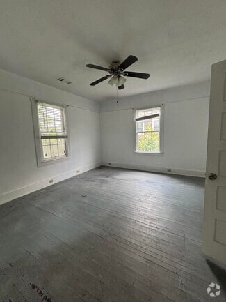 Building Photo - 2012 Starnes St