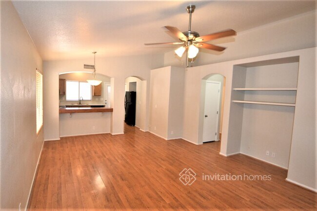 Foto del edificio - 5317 W Hartford Ave