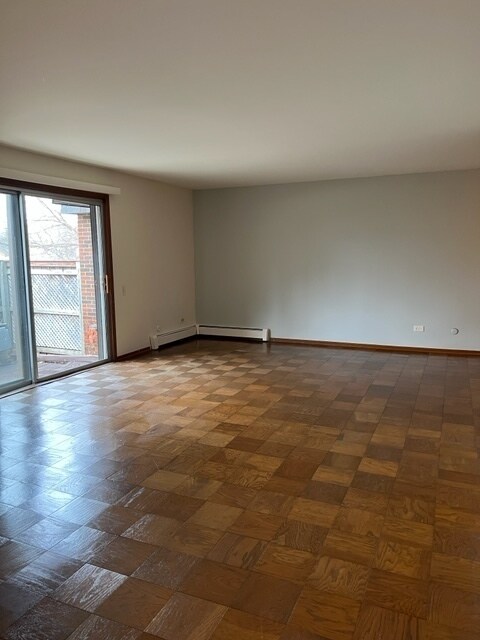 Building Photo - 565 Carl Ave