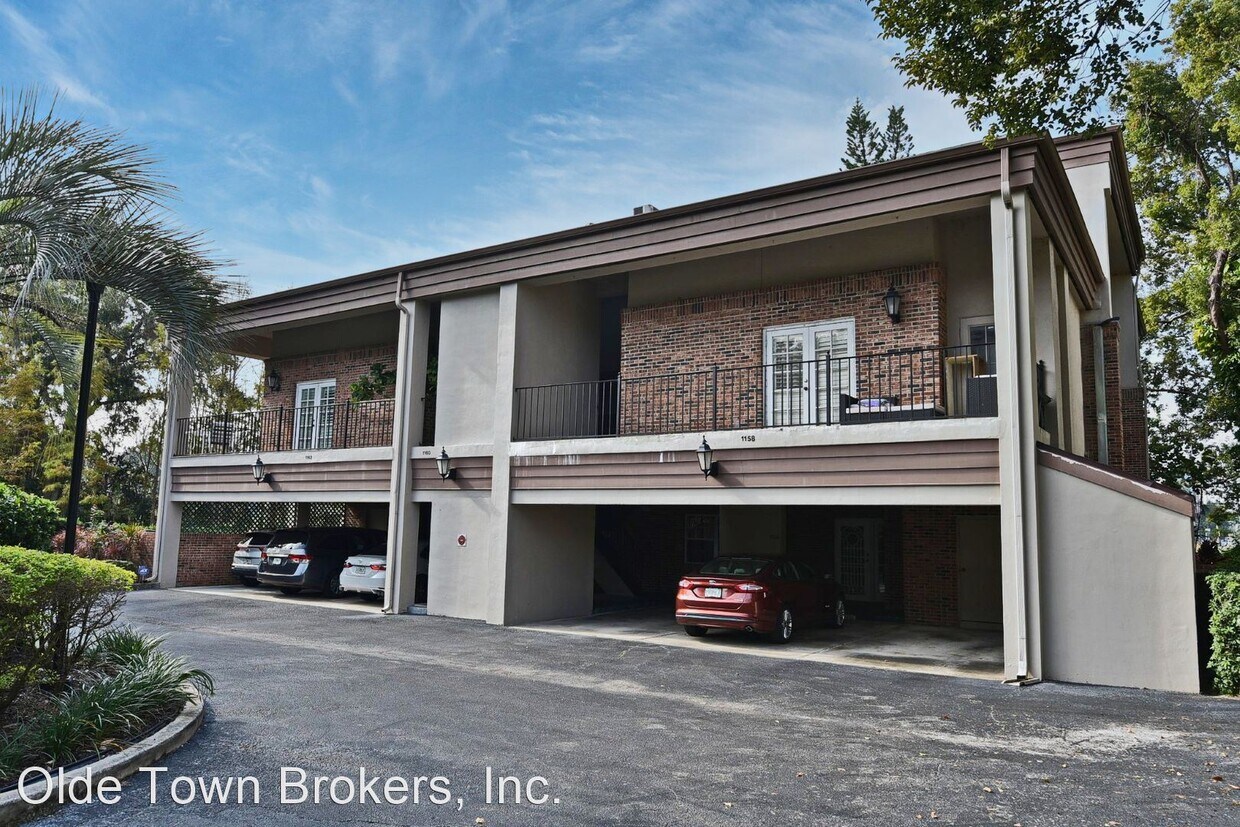 2 br, 2.5 bath House 1160 Delaney Ave. House Rental in Orlando, FL