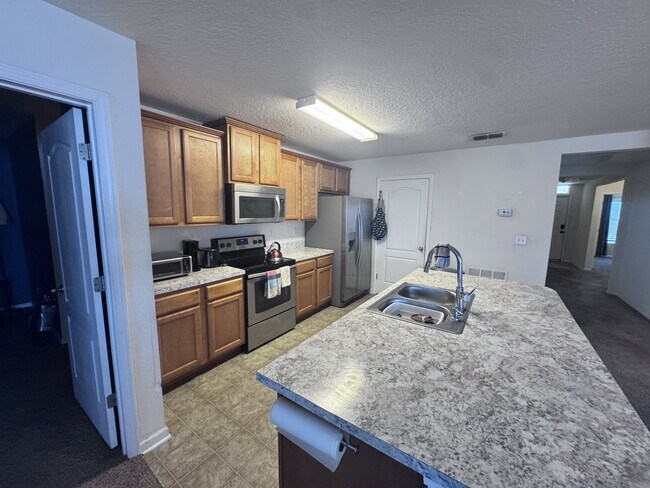 Foto del edificio - 15373 Bareback Dr