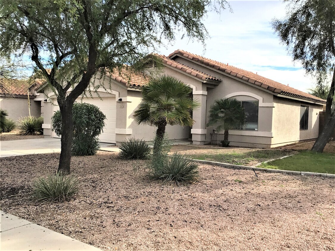 Primary Photo - 1045 E Yuma Avenue