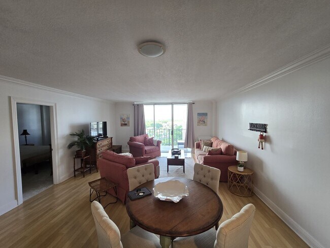 Foto del edificio - Live the High Life - Ocean Views on the 11th Floor