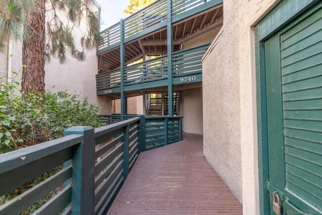 Foto del edificio - 9750 Mesa Springs Way
