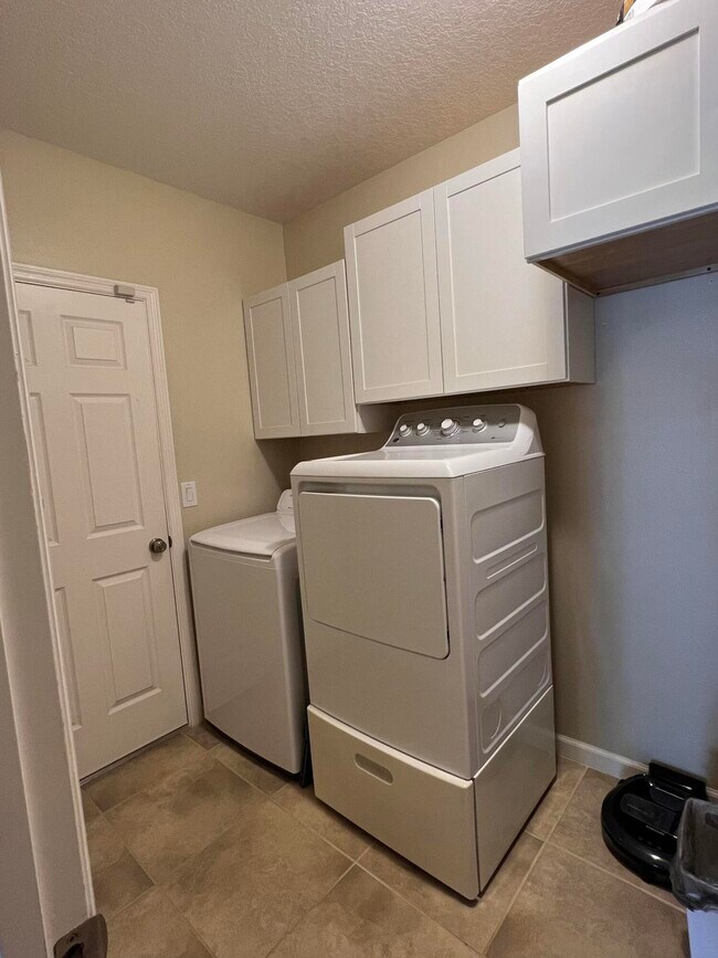 Foto del edificio - 1750 Berkshire Cir SW