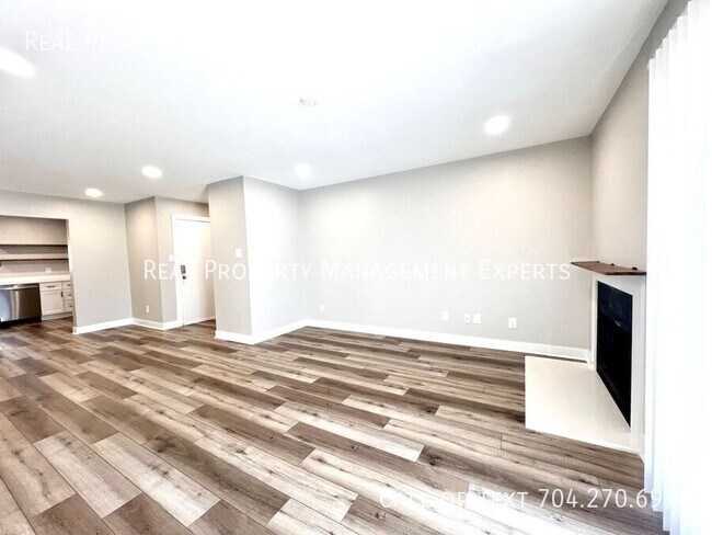 Foto del edificio - 3021 Heathstead Place