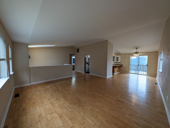 Building Photo - Two Master Bedrooms! in This Large Silverd...