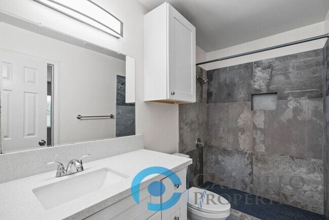 Foto del edificio - 1016 Hornblend St