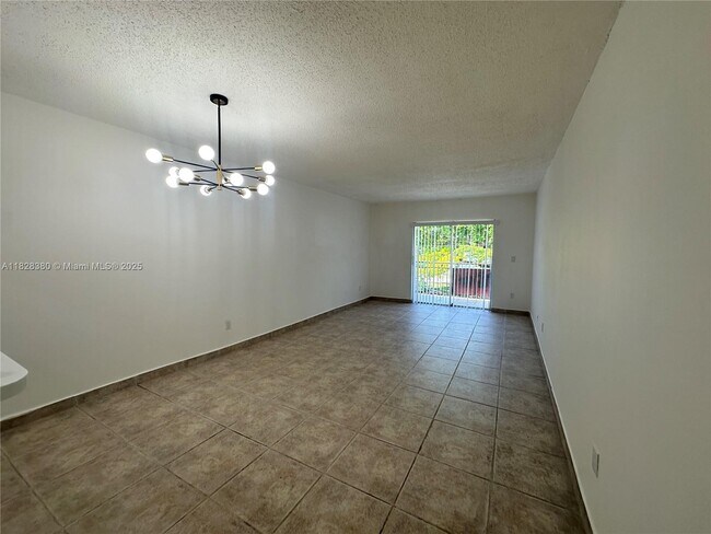Foto del edificio - 13685 NE 10th Ave