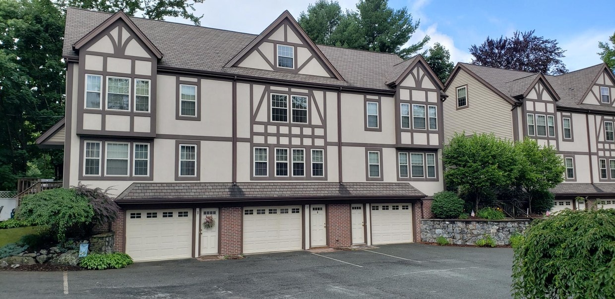 1 13th St, Attleboro, MA 02703 Townhome Rentals in Attleboro MA