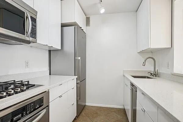 Foto del edificio - 445 W 19th St