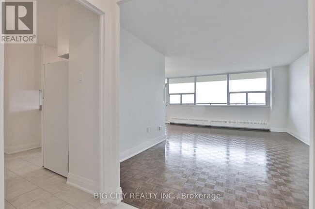 Building Photo - 185 Shaughnessy Blvd