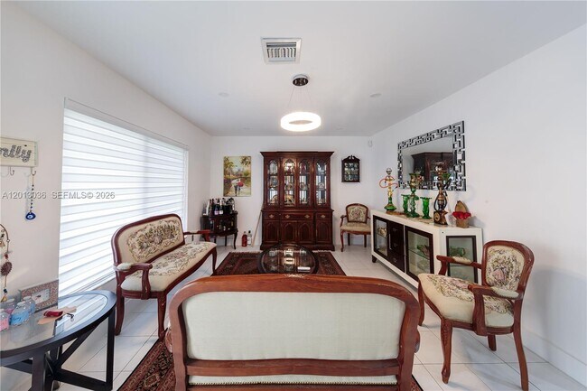 Foto del edificio - 19311 Sterling Dr