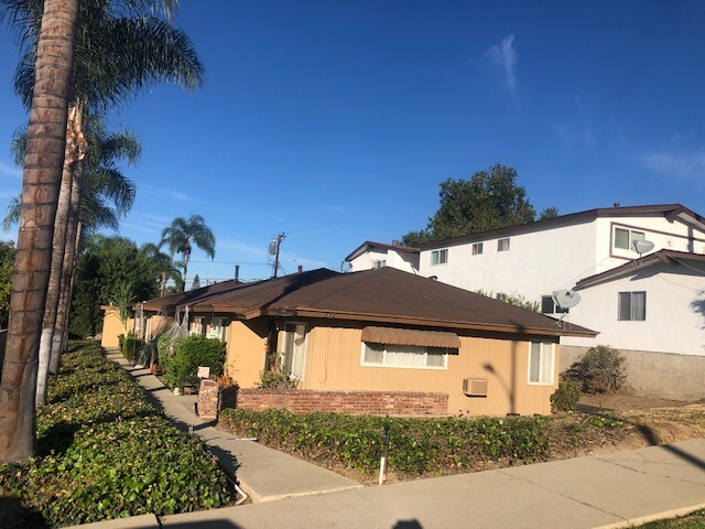 Complex - 117 S Mockingbird Ln