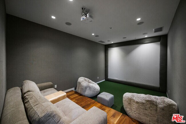Foto del edificio - 3542 Knobhill Dr