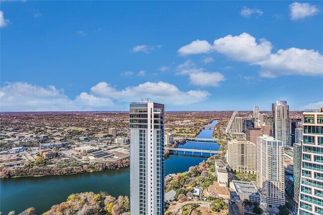 Foto del edificio - 610 Davis St