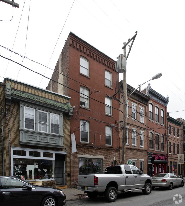 Primary Photo - 614 S 3rd St