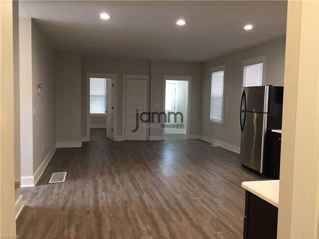 Foto del edificio - 1960 Randall Rd