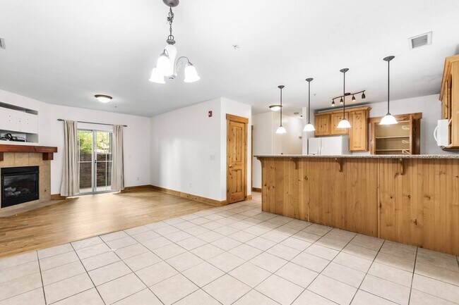 Foto del edificio - 5501 Lillehammer Ln