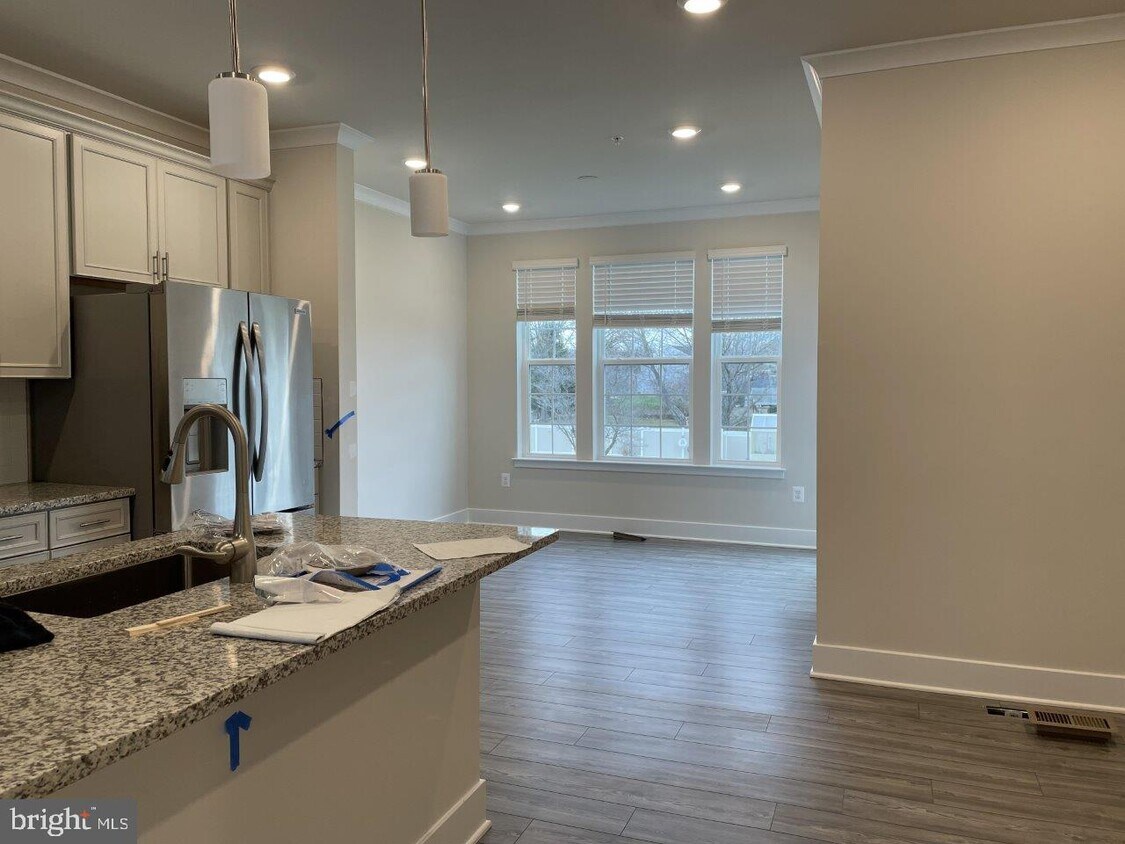 Building Photo - 1408 Clingmans Dome Dr