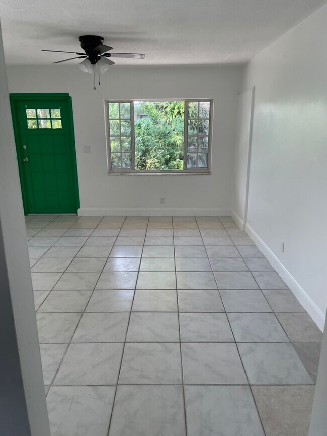 Foto del edificio - 1318 NW 4th Ave