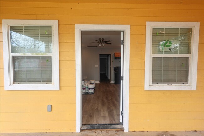 Foto del edificio - 23901 S Wildwood Dr