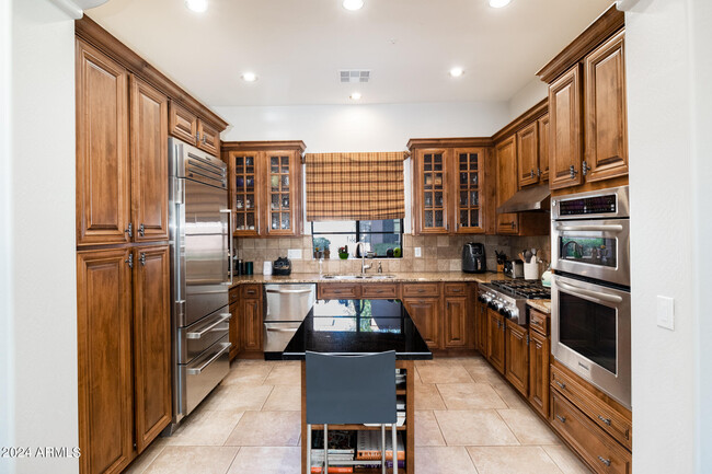 Foto del edificio - 18650 E Thompson Peak Pkwy