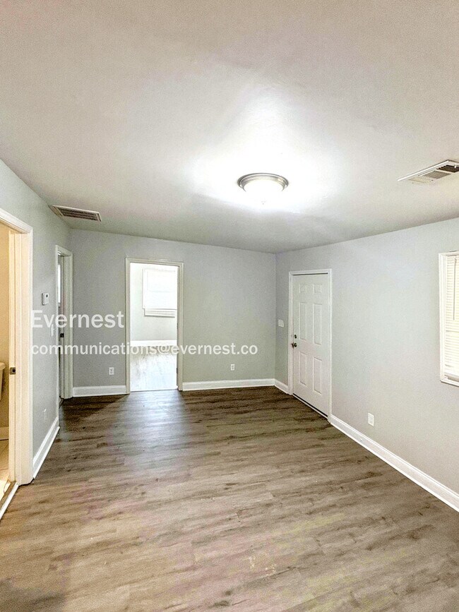 Foto del edificio - 2972 1st Ave SW
