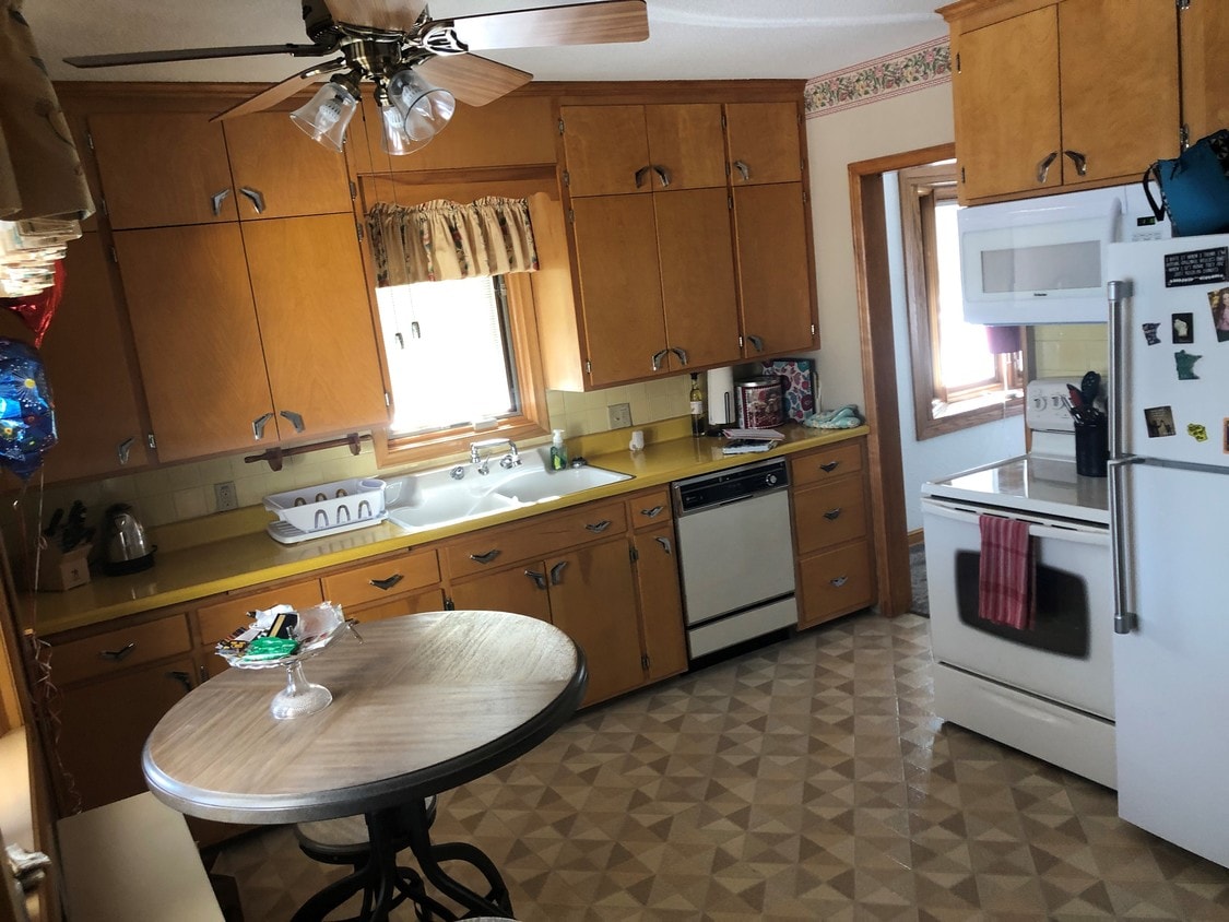 Foto del edificio - 825 5th Ave S