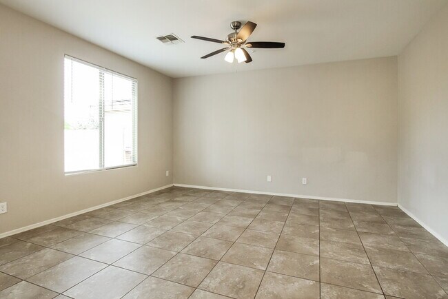 Foto del edificio - 8889 W Cameron Dr