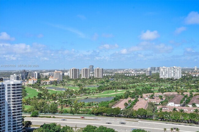 Building Photo - 3530 Mystic Pointe Dr