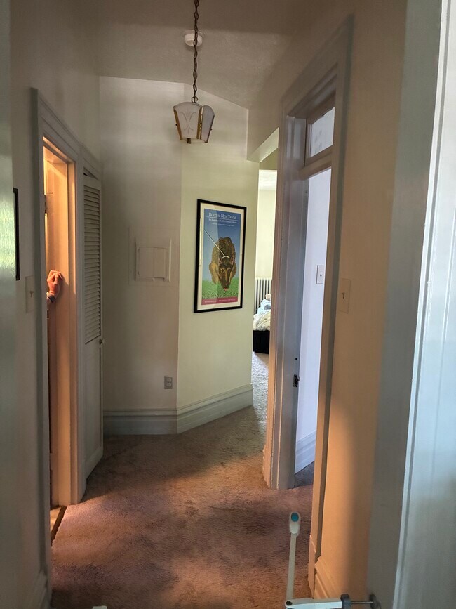 Pasillo - 447-1 S Atlantic Ave