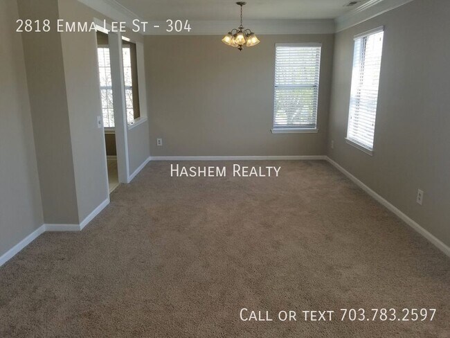 Foto del edificio - Captivating 2 bedroom, 2.5 bath home in Fa...