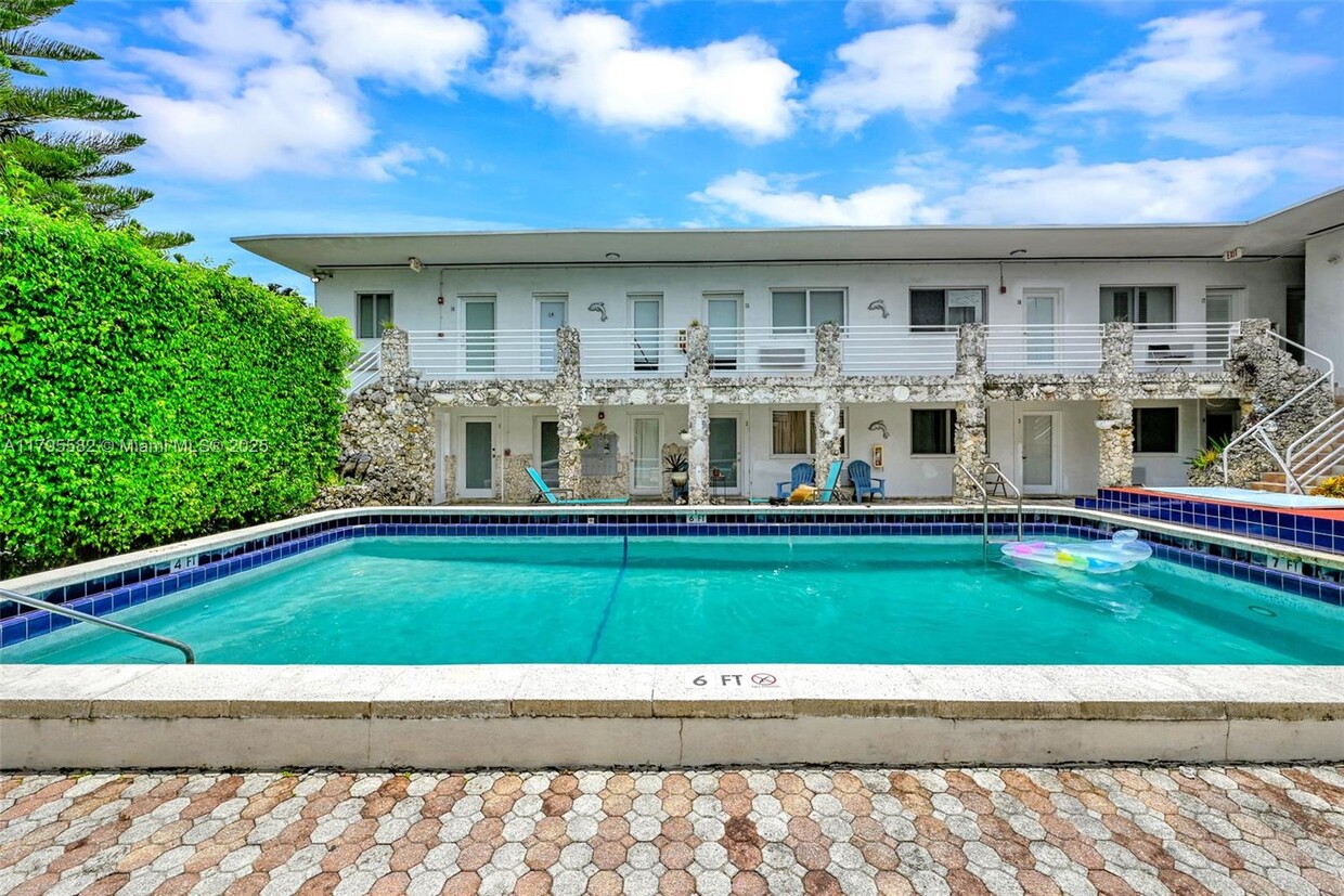 Foto principal - 320 85th St
