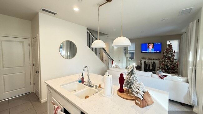 Foto del edificio - Charming 3 Bedroom Home in a Quiet Madera Neighborhood