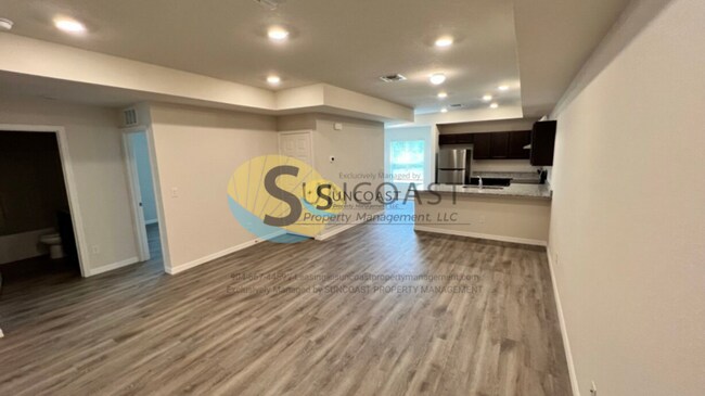 Foto del edificio - Breath-Taking 2-Bedroom, 2-Bathroom Unit w...