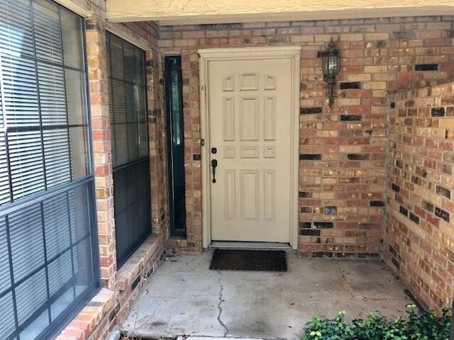 Building Photo - 6217 S Bellaire Dr