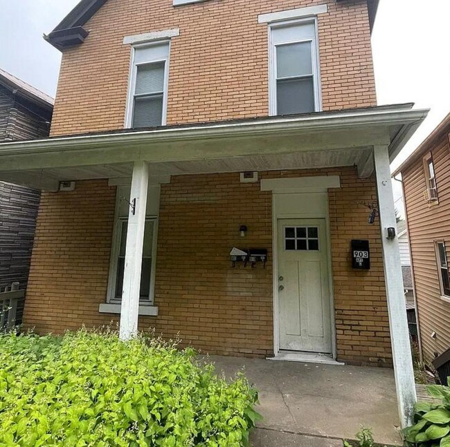Building Photo - 903 Johnston Ave