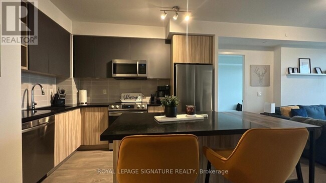 Building Photo - 4655 Metcalfe Ave