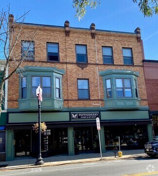 Building Photo - 541 Main St