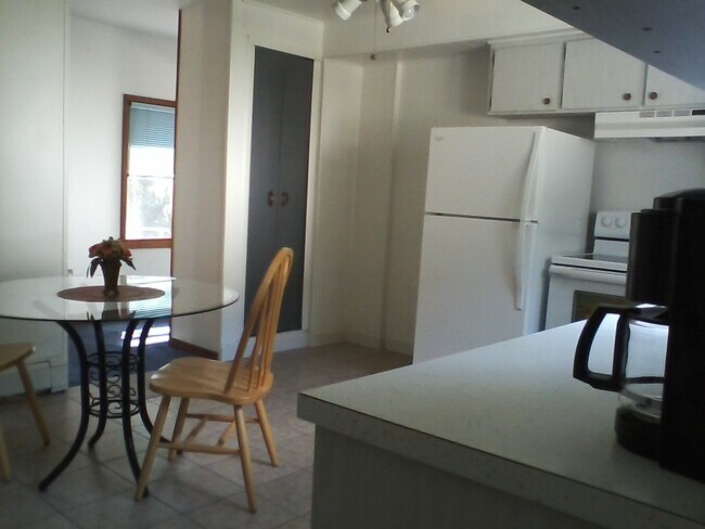 cocina - 19 Siracusa Blvd