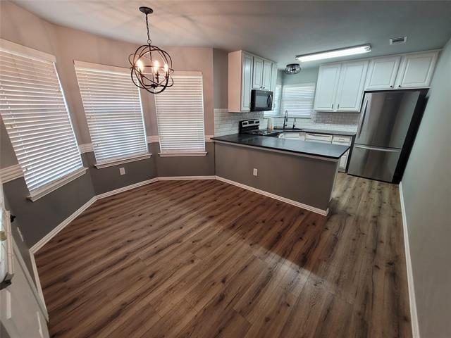 Foto del edificio - 205 Willow Creek Dr