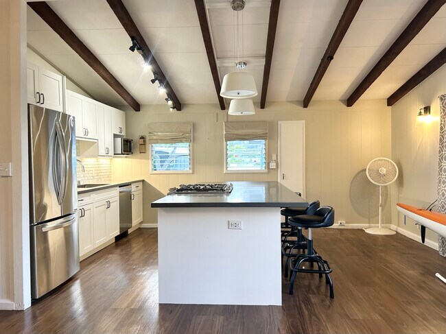 Cocina - 811 Alahaki St