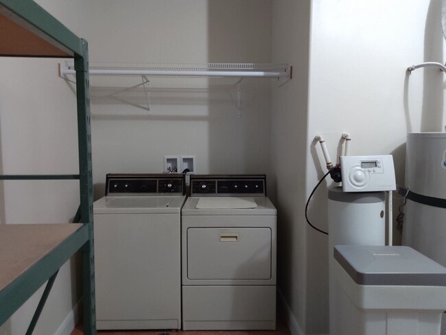 Foto del edificio - Brand New Daylight Basement Apt.