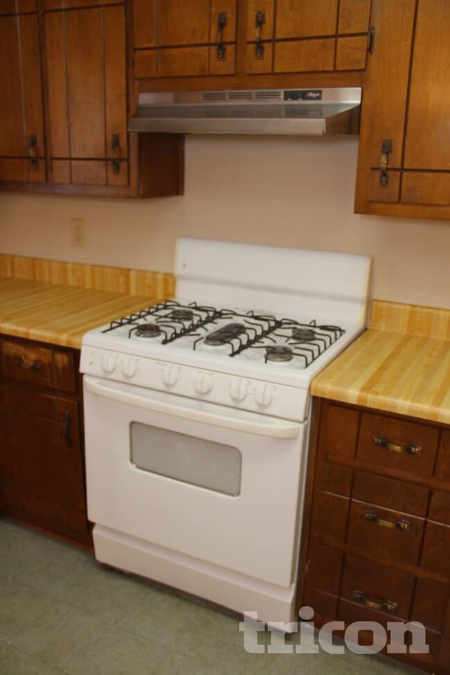 Foto del edificio - 5818 Northspring Dr
